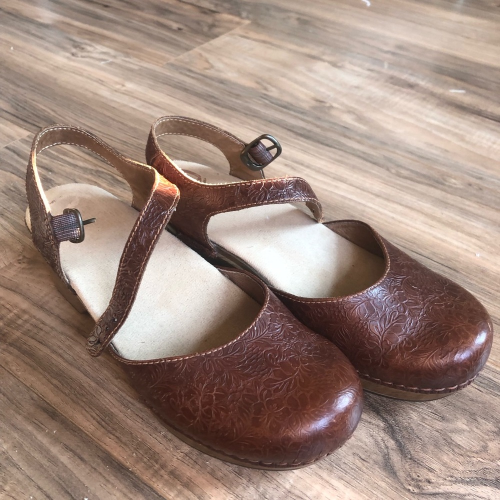 Dansko Mary Janes - floral embossed ! Size 9